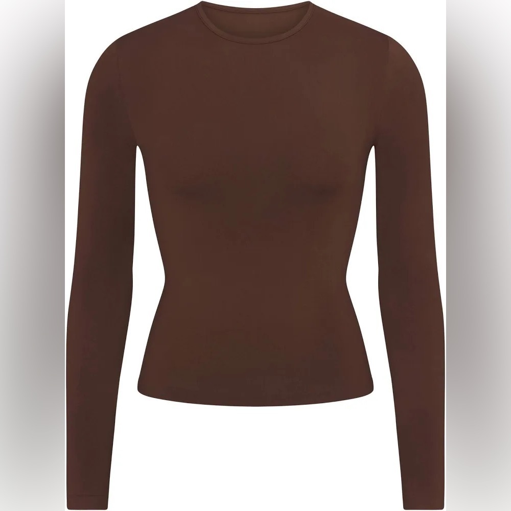 NWT SKIMS (G14) SOFT SMOOTHING LONG SLEEVET-SHIRT IN COCOA XS